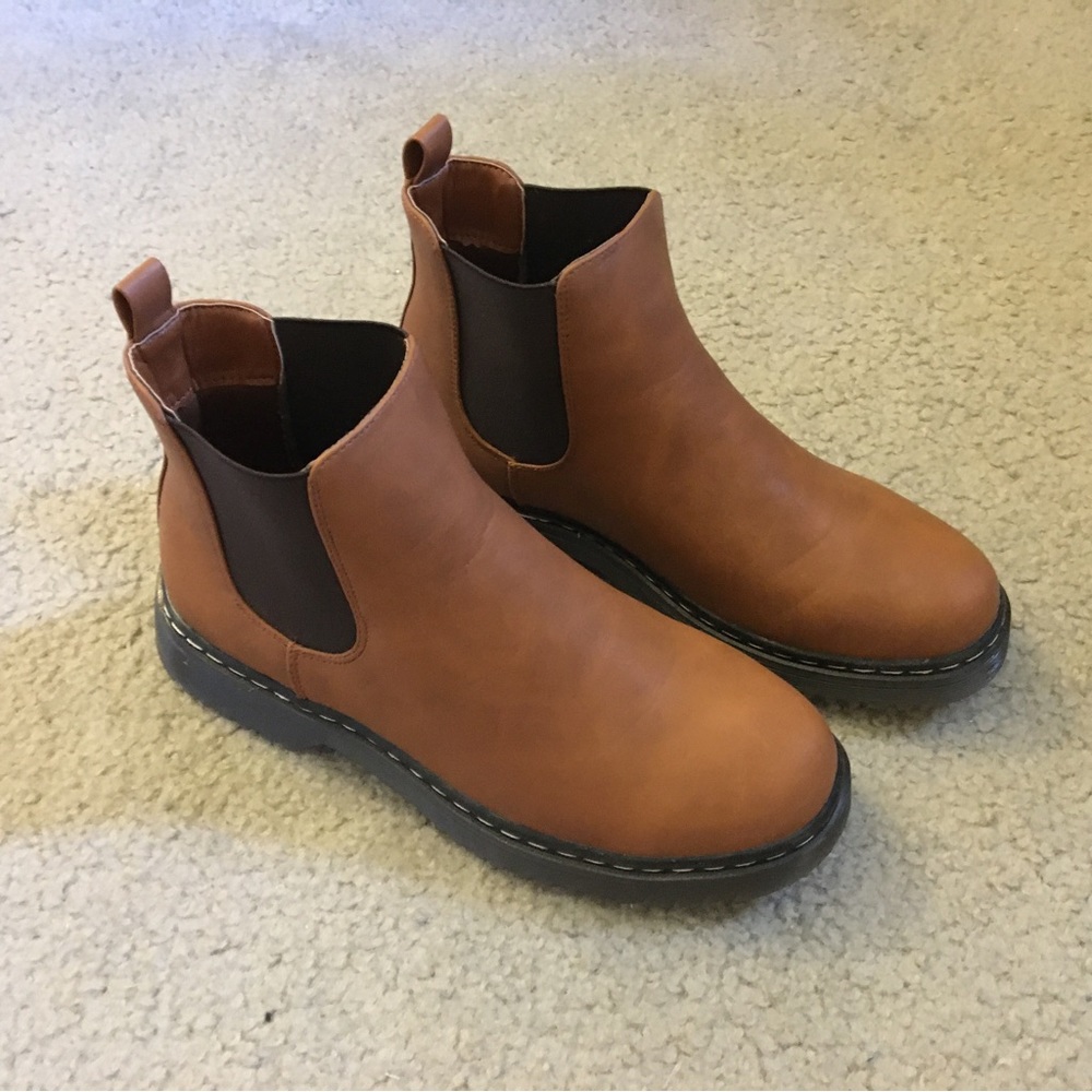 “Tinstree” brand burnt brown chelsea boots women’s US size 8